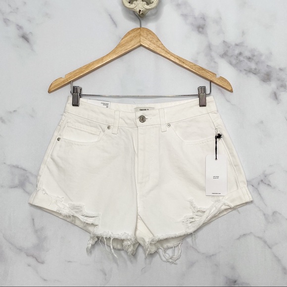 Forever 21 Pants - NWT F21 White Distressed Hi-Rise Concert Short 28